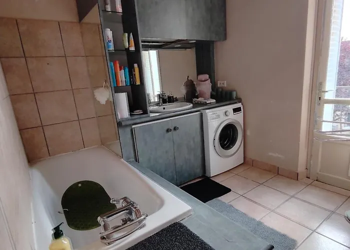 Ancienne Maison De Dans Le Quartier De France * Vichy